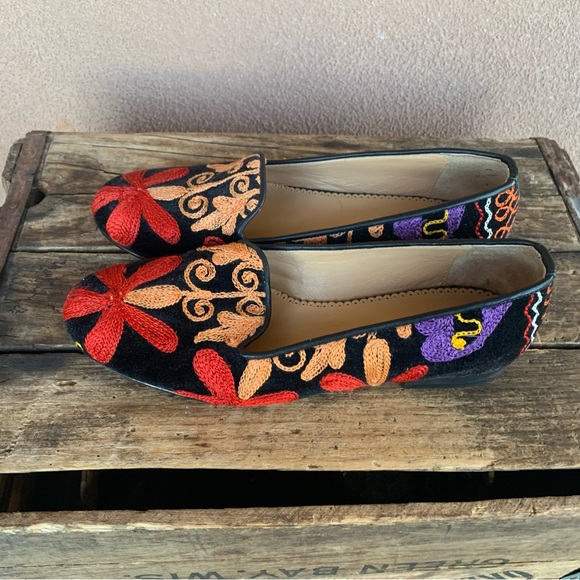 Velvet Road Embroidered Floral Slip-On Flat - Picture 3 of 8